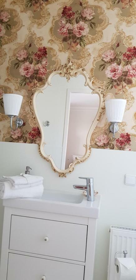 Das Kleine Hotel Iphofen, Fruehstueckszauber, No Waste, Nachhaltig, Nahe Aller Weingueter, Knauf Gips Kg Und Connekt, Kleines Secret Mit Garten & Terrassen, Tv Mirrorring, 55" Tv, Fine Dining, Hunde Willkommen Exterior photo